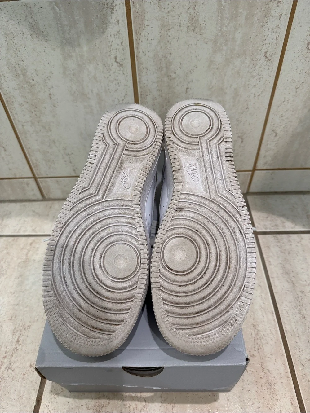 Nike white women